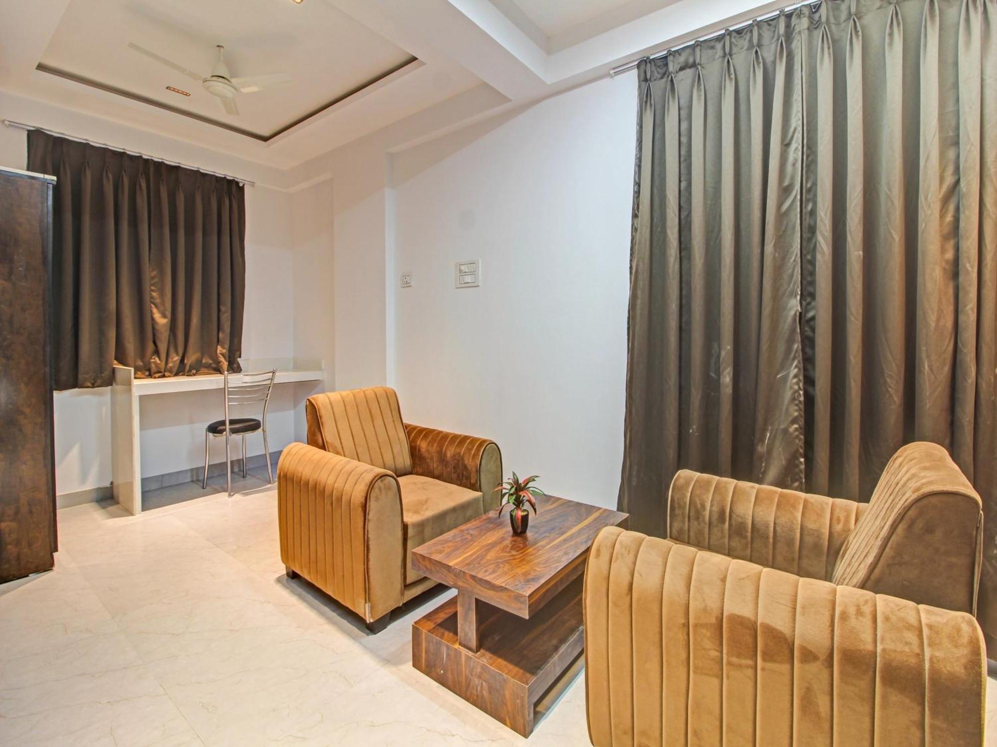 Collection O Crystal Hotel Pimpri-Chinchwad Bagian luar foto